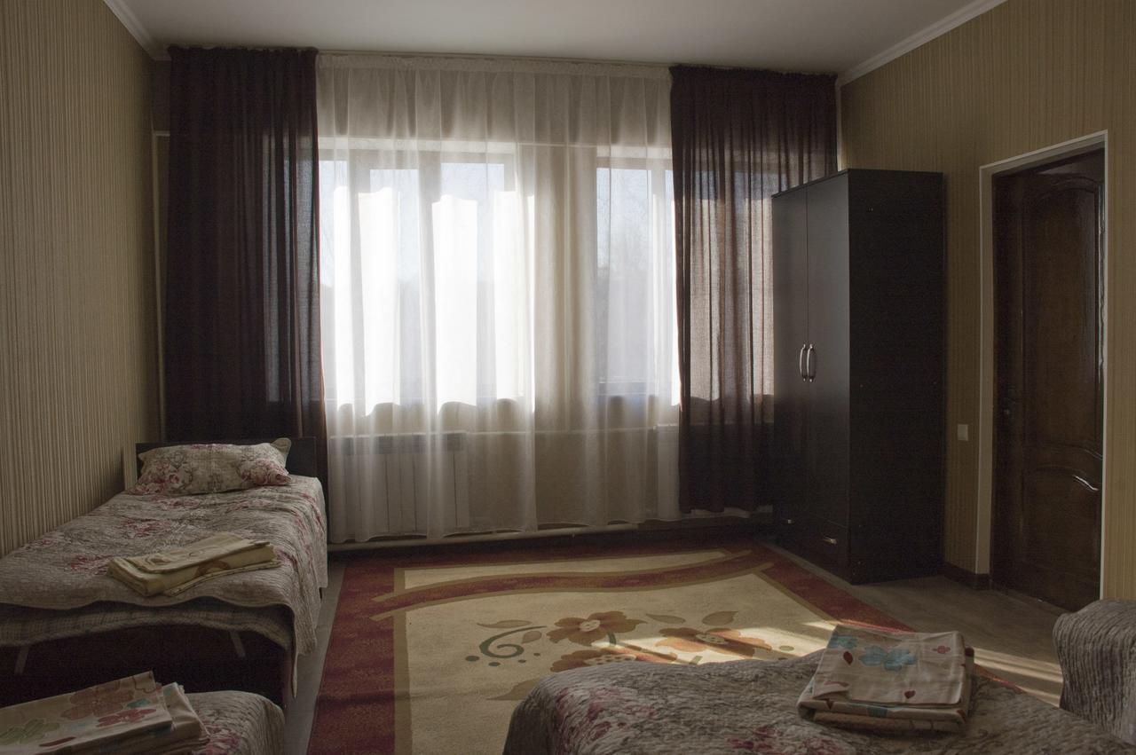קראקול Hotel Akmaral מראה חיצוני תמונה